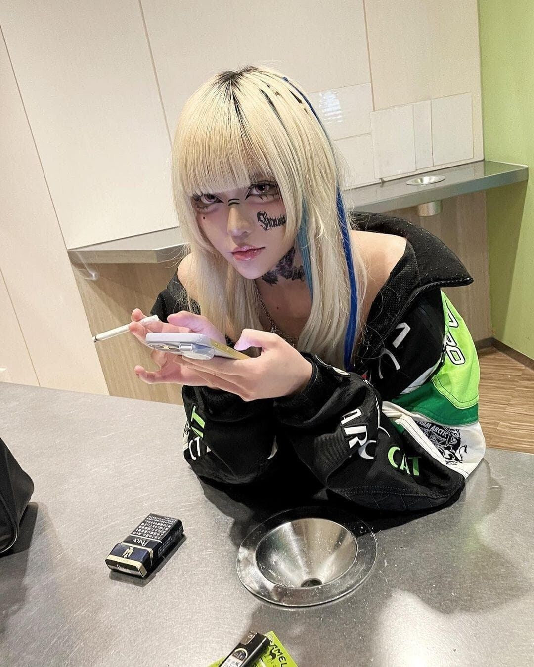 諸行無蝶 - liquid butterfly [ID: TO0025]